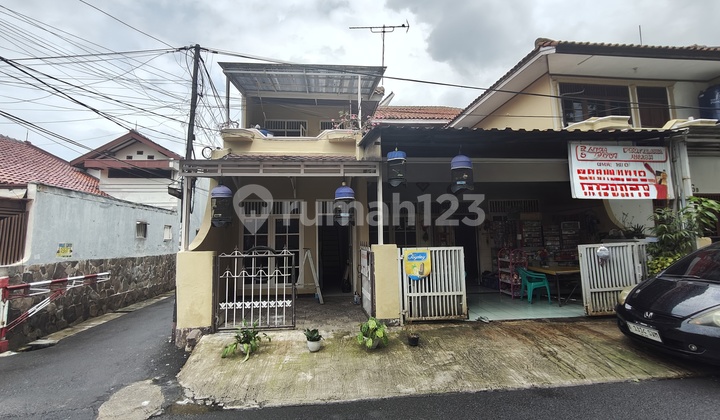 For Rent Shop/Commercial Space on Jl. Tebet Barat, South Jakarta. Access for 2 Cars,