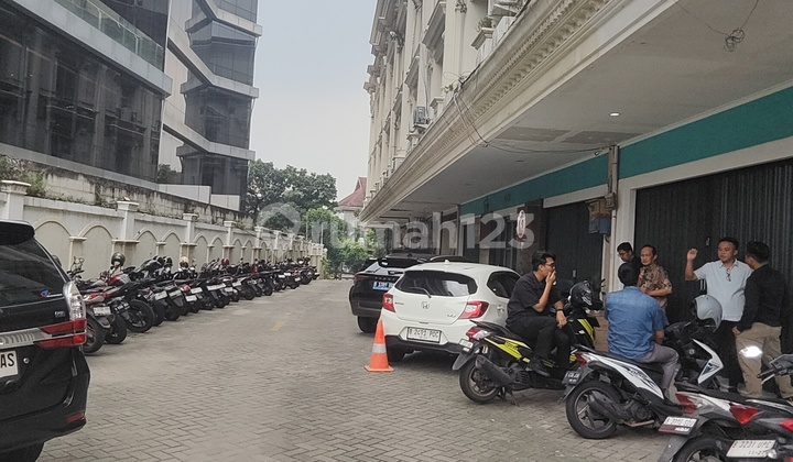 4-Storey Ready-to-Use Shop House, Spacious Parking on Jl. Soepomo, Tebet, South Jakarta 1
