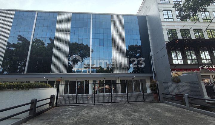 Dijual Ruko Strategis dan Baru, 5 Lantai Ada Lift, Strategis untuk Investasi dan Bisnis di Cbd Pasar Minggu, Jaksel