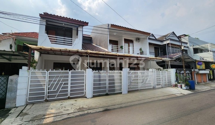 272 Rental Houses in Tebet Rimur, Access for 2 Cars Spacious and Nice