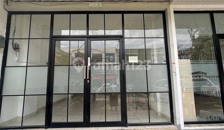 For Sale - Tebet Shop House: 3-Storey Ready-to-Use Shop House in Tebet, South Jakarta. For Sale - Tebet Shop House: 3-Storey Ready-to-Use Shop House in Tebet, South Jakarta.