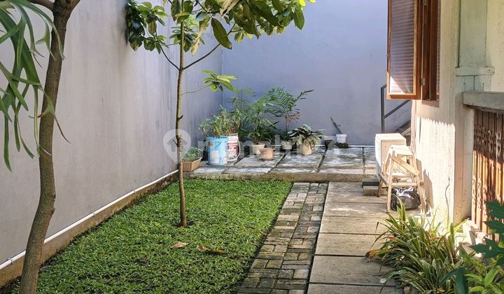 Dijual Rumah Asri dengan Taman yang Luas di Pakuan Hill Bogor 2