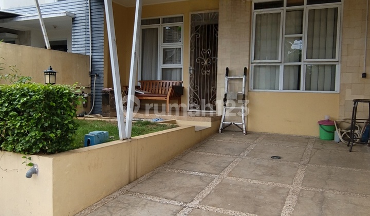 For Sale Beautiful House Near Toll Gate in Kemang Regency 2