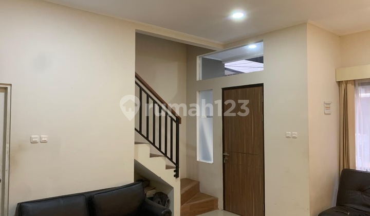 Rumah Scandinavian Nego Cepat Pusat Kota dekat TSM (SHM) 2