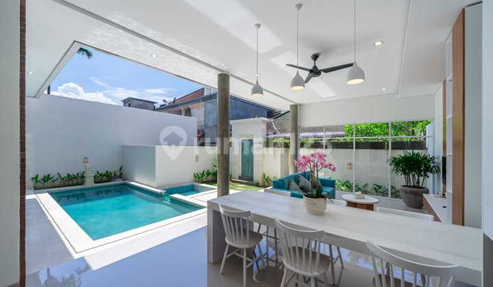 Villa 4 Bedrooms Di Pusat Wisata Canggu 