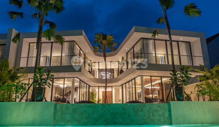 Villa Mewah 4 Bedrooms dan Cinema Room di Umalas