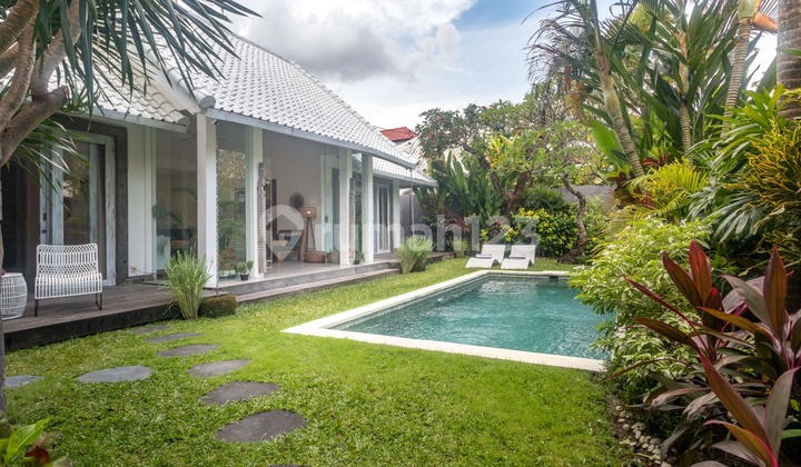 2 Bedrooms Villa In Kerobokan With Spacious Garden