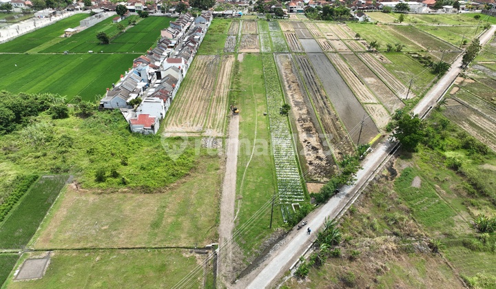 Sidoarum Land with SHM Certificate Location Behind AL Azhar School Sidoarum Land with SHM Certificate Location Behind AL Azhar School