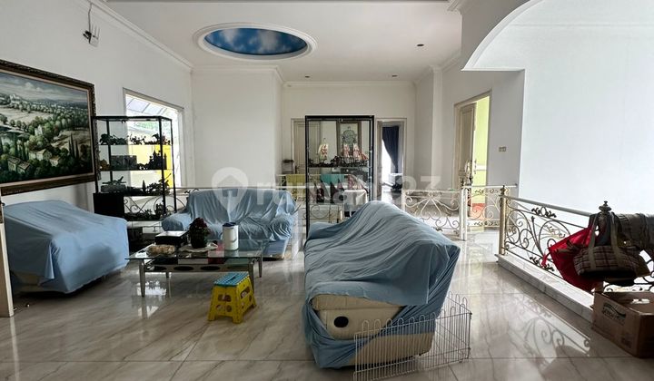 RARE!! Luxury House for Sale in Intercon Kebon Jeruk, West Jakarta 2