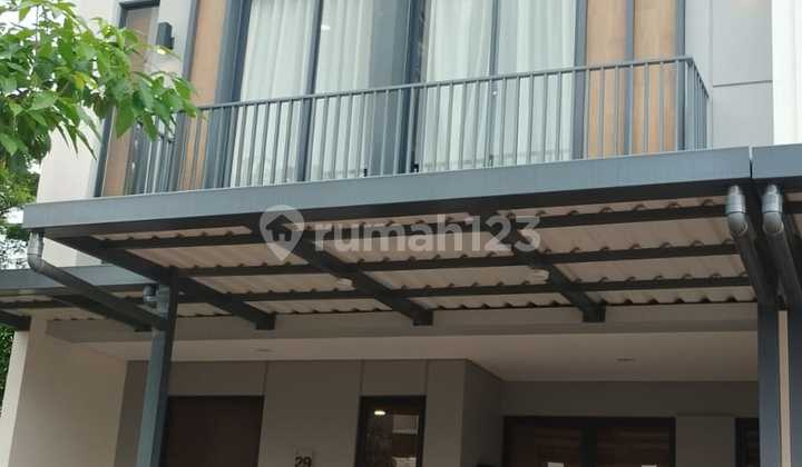 Rumah Baru 3 Lantai di Malibu Village Hanya 1,5 M An