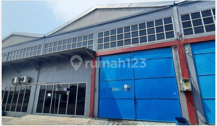 Warehouse 1Man, Strategic Location in Ritzgate Sidoarjo Warehouse