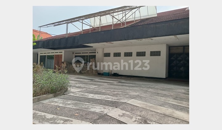 Rumah Murah dan Lokasi Strategis di Raya Darmo, Surabaya 2