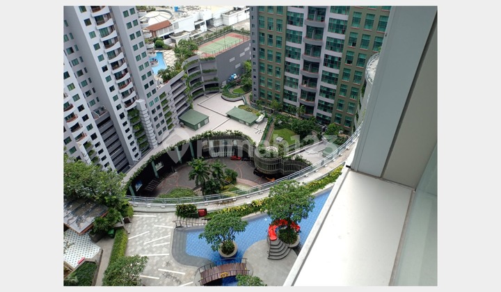 One Icon Apartment Nice &amp; Awesome in Surabaya