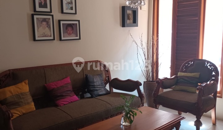 Rumah Bagus Full Furnished SHM Lingkungan Nyaman di Ciputat 2