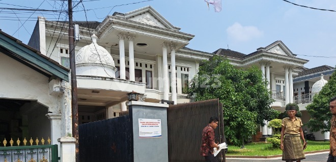 For Auction: Nice House in Jatiasih, Bekasi