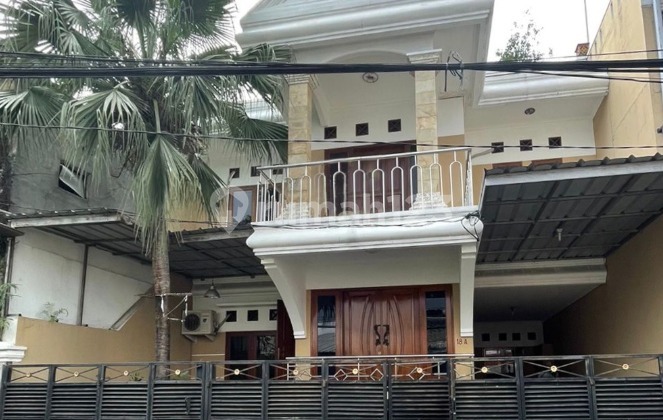 Dijual Rumah Cantik Lt125mtr di Kebayoran Lama Jakarta Selatan