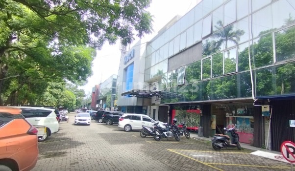 4-Story Shop House for Sale in South Jakarta 2