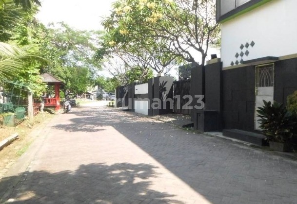 For Sale Luxury Hook House in Cipondoh, South Tangerang 2