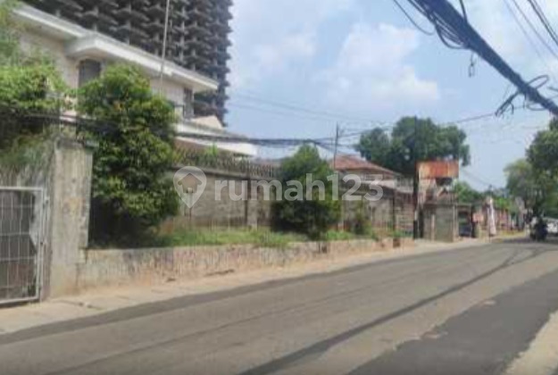 For Sale House Strategic Location in West Jakarta 2