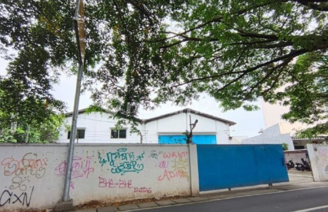 Auction for Sale: Cheap Warehouse with 1150 M2 Land, Strategic Location in Pondok Aren, South Tangerang Auction for Sale: Cheap Warehouse with 1150 M2 Land, Strategic Location in Pondok Aren, South Tangerang