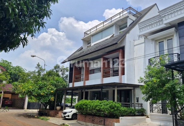 Dijual Rumah Modern Mewah di Pesanggrahan Jakarta Selatan