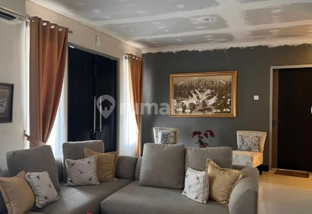 Nice Hook House for Sale in Cakung, East Jakarta 2