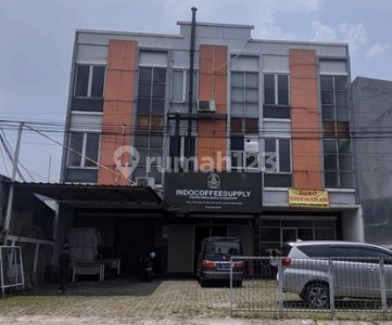 For Sale: 3-Story Shop House, Strategic Roadside Location in East Ciputat, South Tangerang 2