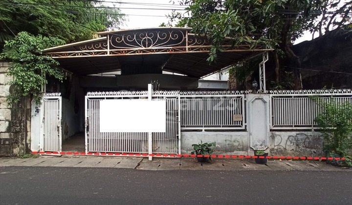 Rumah Tua Harga Super Murah di Kramat Jati, Jakarta Timur - Cash Only