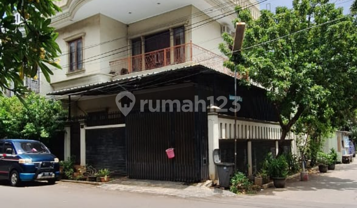 Cheap Sale! Auction House on Jalan Sunter Agung Barat 8, Sunter, North Jakarta