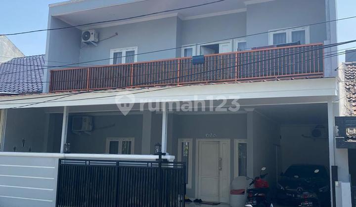 Rumah Mewah Modern di Cakung, Jakarta Timur Rumah Mewah Modern di Cakung, Jakarta Timur