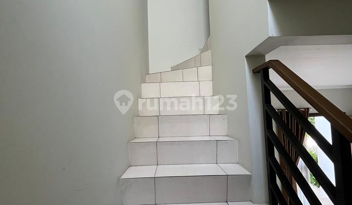 Dijual Rumah 2 Lantai Semi Furnish di Cluster Burgundy Summarecon Bekasi 2