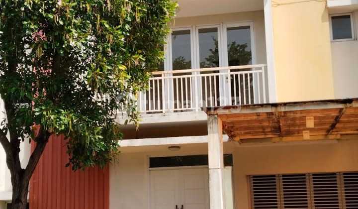 For Sale 2-Story House in Summarecon Bekasi, Bluebell Cluster