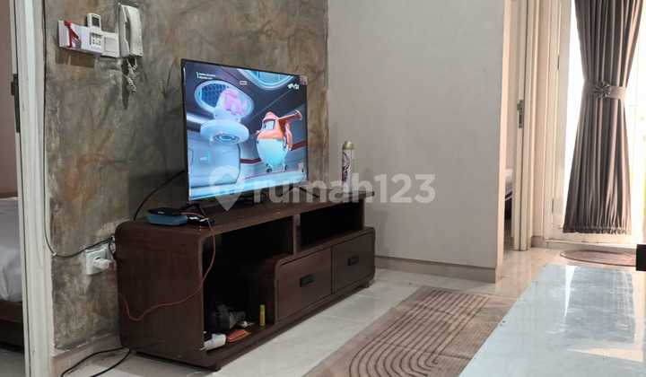 For Rent Springlake Tower Asolla Furnished Apartment in Summarecon Bekasi 2