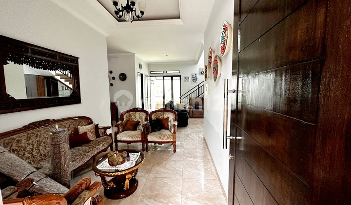 Rumah Bagus Di Kencana Loka Bsd Tangsel - Esn 2