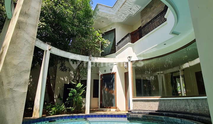 Rumah Bagus 2 Lantai Harga Menarik 2