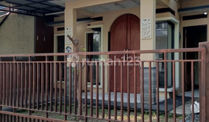 Rumah Nyaman Lingkungan Asri Harga 1,3 M Di Grand Depok City  2