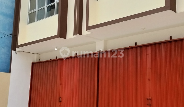 For Sale/Rent 3-Unit Connected New Shophouse Strategic Location Busy Route Kemang Raya, Cilodong 2