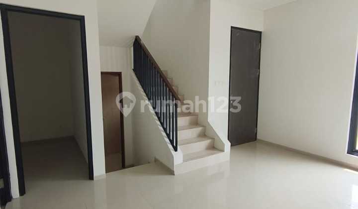 2-Story House Near Lotemart Buaran South Tangerang 2