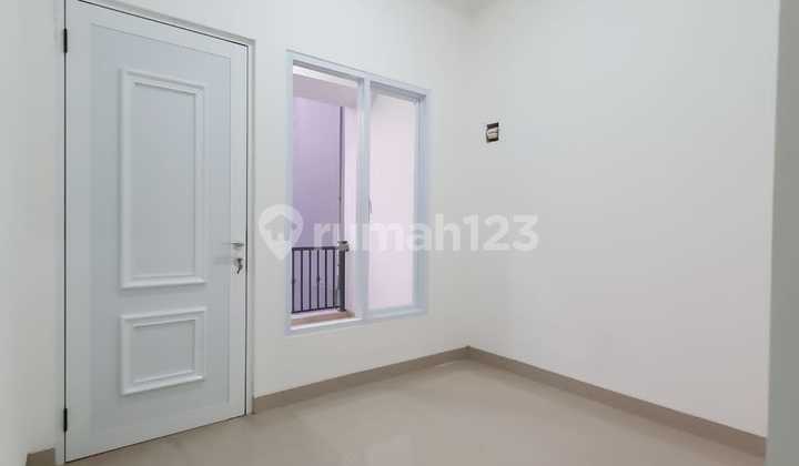 Comfortable Spacious Residence in a Strategic Location and Ready to Occupy Immediately. 2