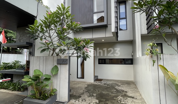 Ready-to-Live House in BSD Near UNPAM 2 Campus Ready-to-Live House in BSD Near UNPAM 2 Campus