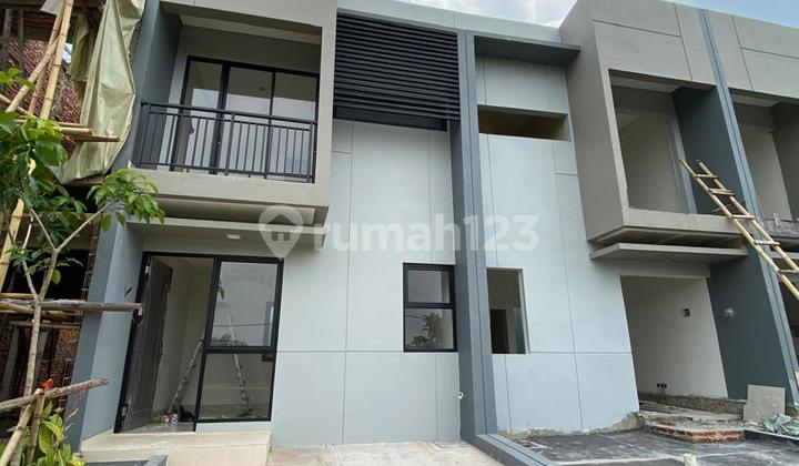 2-Story House on Main Road in Pondok Cabe Near Lebak Bulus