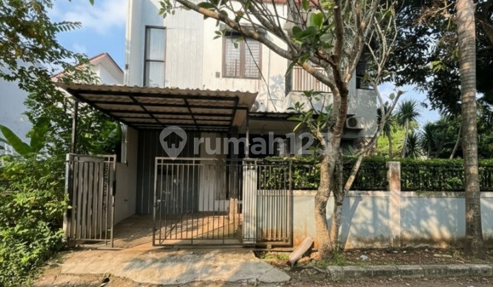 Dijual Murah Rumah 2 Lantai Posisi Hook Depan Taman