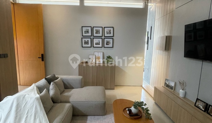 Rumah Luas Bangunan Besar Di Ciater Serpong