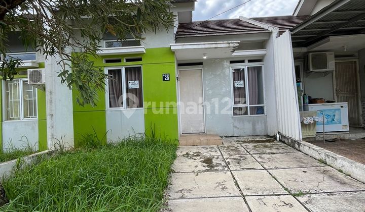 Move-in Ready House in Parung Panjang Close to Toll Access and Station