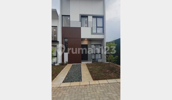 Rumah Full Fasilitas Bebas Banjir Nempel Bsd