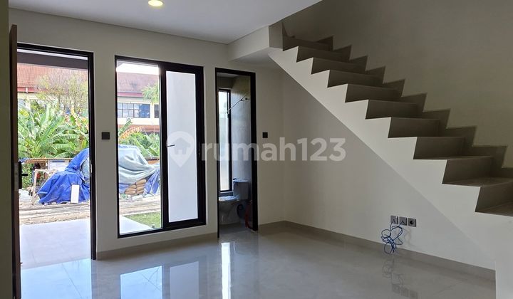 Rumah 2 Lantai Bintaro Deket Jakarta Selatan