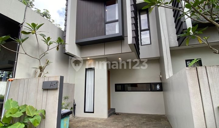 Rumah 2 Lantai Siap Huni Full Fasilitas Bebas Banjir Rumah 2 Lantai Siap Huni Full Fasilitas Bebas Banjir