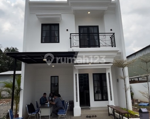 Rumah di kawasan bsd Lokasi Strategis bebas banjir Rumah di kawasan bsd Lokasi Strategis bebas banjir