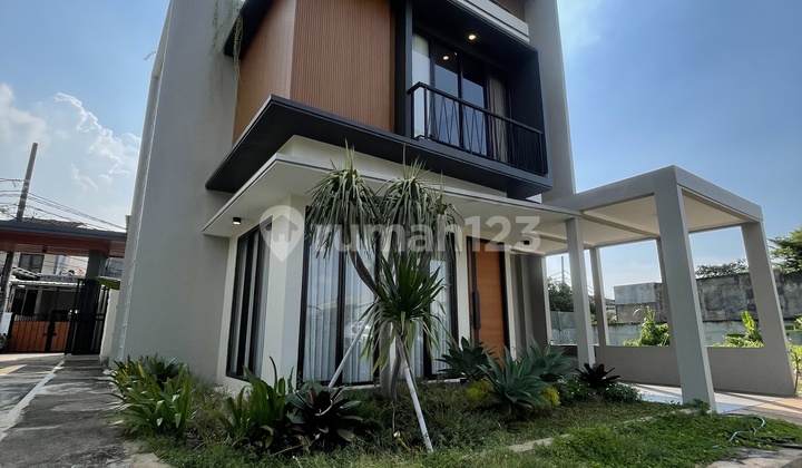 Rumah 3 Lantai Lb 135 Meter Lt 90 Meter Di Joglo Jakarta Barat Rumah 3 Lantai Lb 135 Meter Lt 90 Meter Di Joglo Jakarta Barat