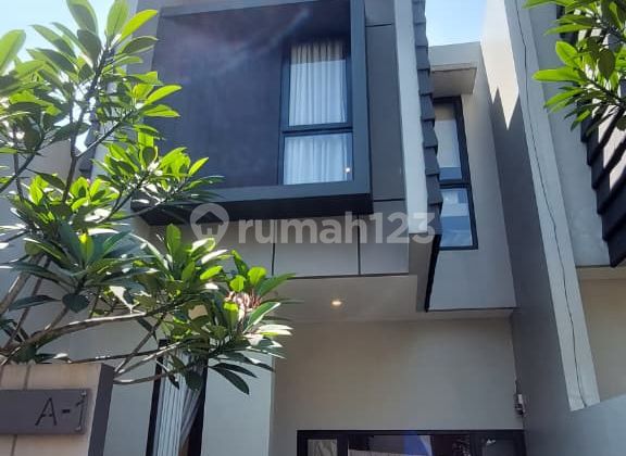 Rumah 2 Lantai Bebas Banjir Murah Fasilitas Lengkap